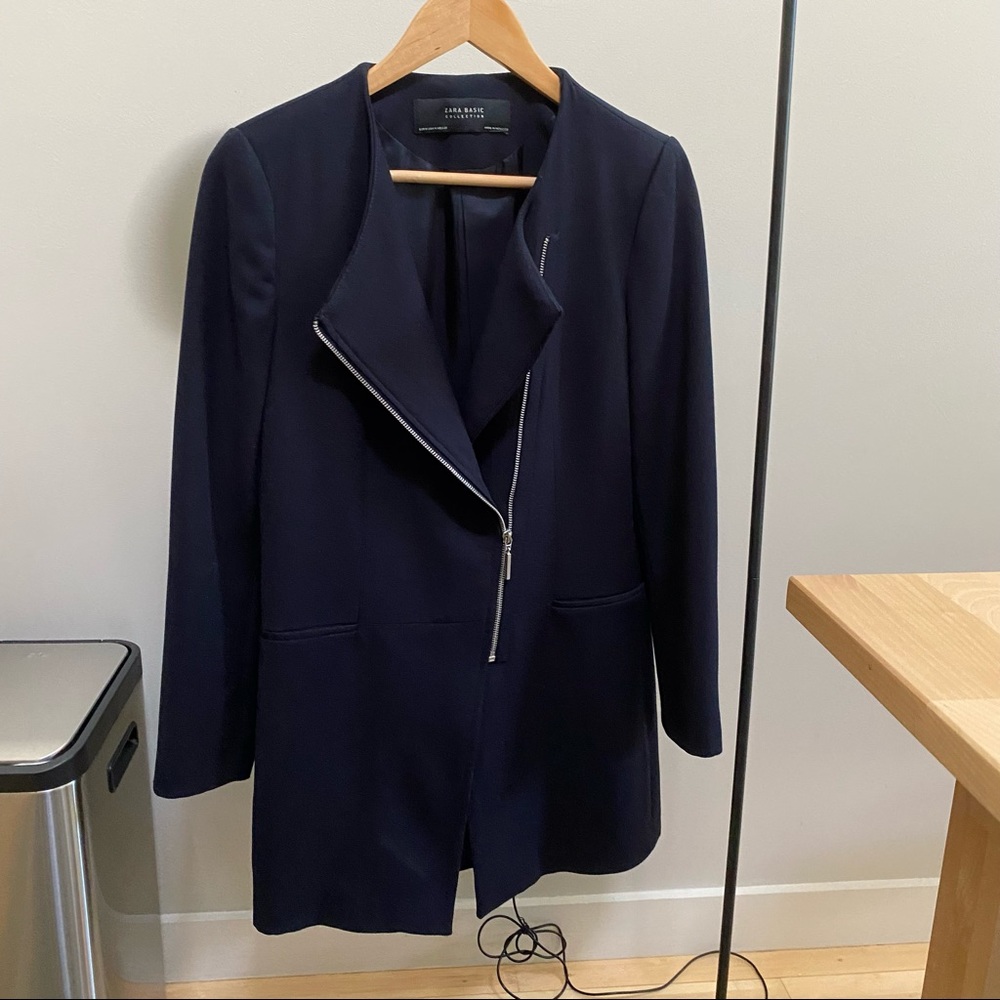 Like-new Navy blue Zara coat/jacket - M